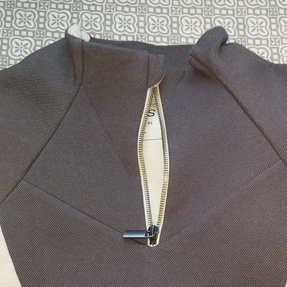 Neoprene pullover